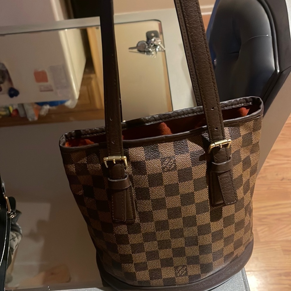 Used Authentic Louis Vuitton Bag